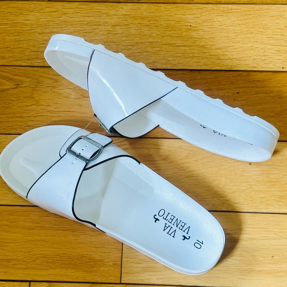 Via Veneto White Sandals with Buckle and Contoured Footbed